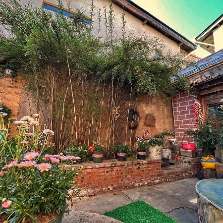 Tavern Hostel仁和客栈 Šangri-La Exteriér fotografie