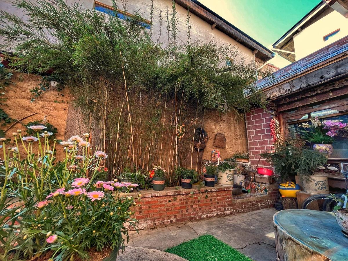 Tavern Hostel仁和客栈 Šangri-La Exteriér fotografie